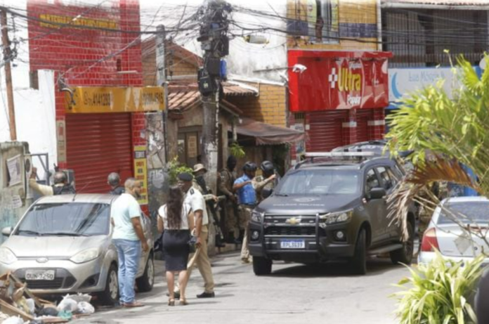 Policiamento foi reforçado na região. Crédito: Marina Silva/CORREIO