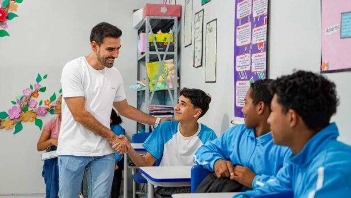 Prefeito Junior Marabá (PP), destacou que na área educacional foi dada atenção especial para as diferenças, que promove oportunidades iguais aos alunos, de acordo com as dificuldades individuais - Foto: Divulgação