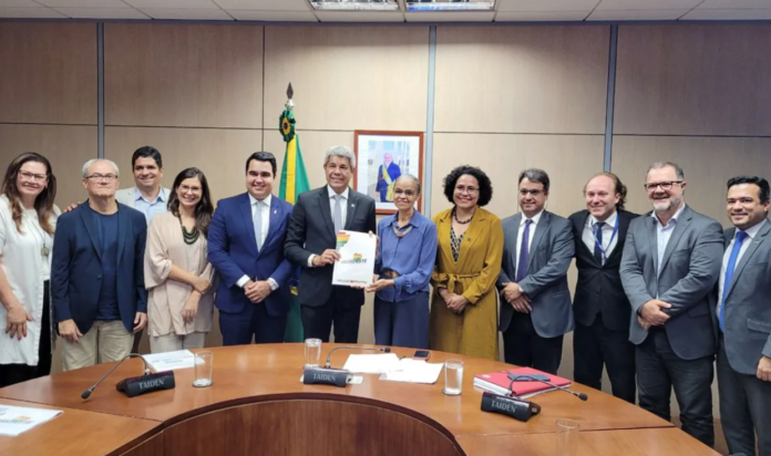 Jerônimo representou o Consórcio Nordeste em reunião com a ministra Marina Silva - Foto: Eudes Benício | GOVBA