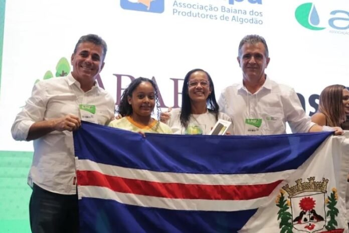 Programa ensina ao aluno protagonizar no sentido do desenvolvimento das comunidades onde vivem, bem como a tomarem atitudes sustentáveis - Foto: Divulgação