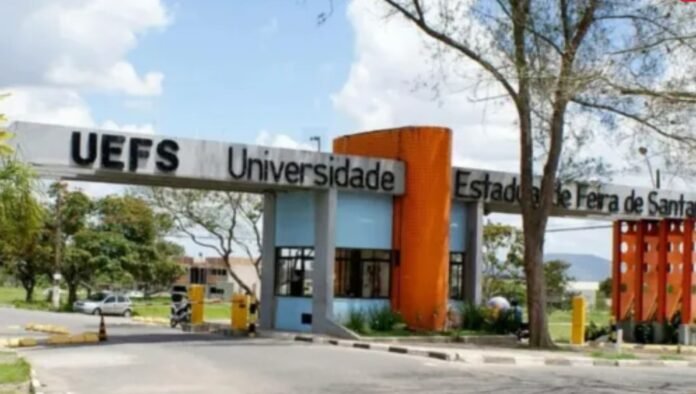 Após um mês de greve, alunos da UEFS retornam às aulas. Divulgação