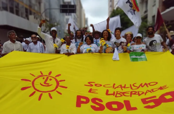 Kleber Rosa participou do cortejo no 