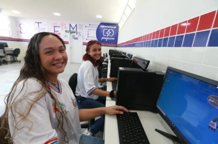 Este ano, a SEC vai duplicar a oferta do número de vagas de Educação em tempo integral, passando de 60 mil para 120 mil - Foto: Ascom/SEC