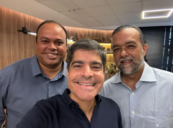 Flaviano, ACM Neto e César do Pão Crédito: Divulgação