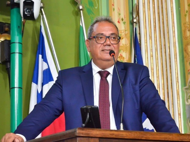 Para o autor da lei, vereador Carlos Muniz (PSDB), a cobrança das sacolas é uma alternativa 