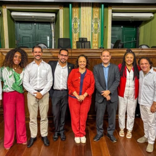Os vereadores: Sílvio Humberto (PSB), Eliete Paraguassu (PSOL),  João Carlos Bacelar (Podemos), Felipe Santana (PSD), Aladilce Souza (PCdoB), Randerson Leal (Podemos), Marta Rodrigues (PT),  David Rios (MDB), Hamilton Assis (PSOL)

Foto: Assessoria do vereador