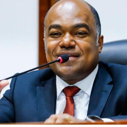 Deputado estadual 
encaminhou à presidente da ALBA, deputada Ivana Bastos, documento oficializado a mudança partidária

Foto: Arquivo/AgênciaALBA