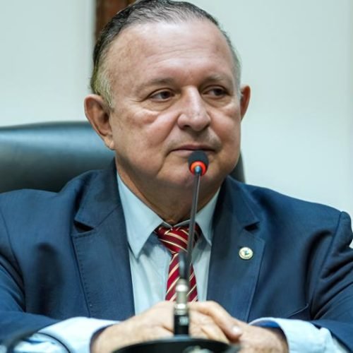 Ex-presidente da Casa, o deputado Adolfo Menezes (PSD) foi indicado com o apoio de 60 parlamentares

Foto: AscomALBA/AgênciaALBA
