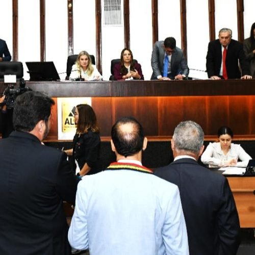 Plenário ainda deu autorização para que o Estado da Bahia promova a cooperação financeira com a União e aprovou mais um projeto do TJ e outro de utilidade pública

Foto: Carlos Amilton/AgênciaALBA