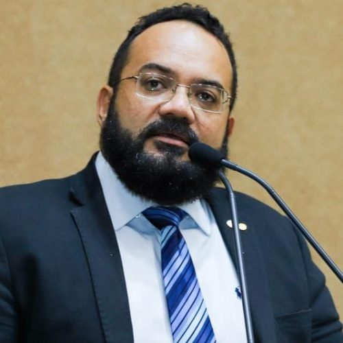 Deputado defende a criação de política voltada ao acolhimento e proteção de vítimas da violência


Foto: Ascom/AgênciaALBA