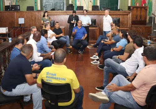 Colegiado acordou a pauta da sessão ordinária da próxima segunda-feira (28)
Colégio de Líderes define votação de mudança no PPA e projetos de vereadores 

Foto: Reginaldo Ipê