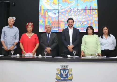 Comissão de Finanças promoveu discussão sobre geração de empregos, equilíbrio fiscal e investimentos prioritários
LDO 2027 é debatida em audiência na Câmara de Salvador


Foto: Reginaldo Ipê