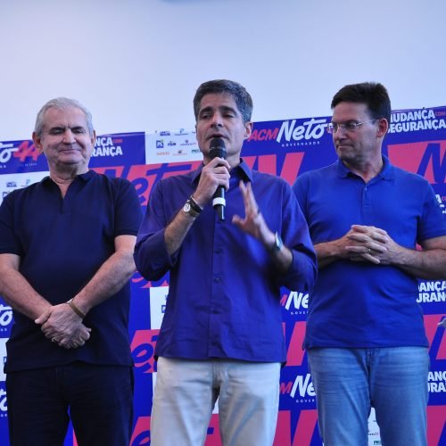 João Roma ( à direita de ACM Neto) e Ângelo Coronel (à esquerda) disputam a divisão do horário destinado ao Senado e TRE-BA se recusa a arbitrar a briga interna

Foto: Morgana Montalvão