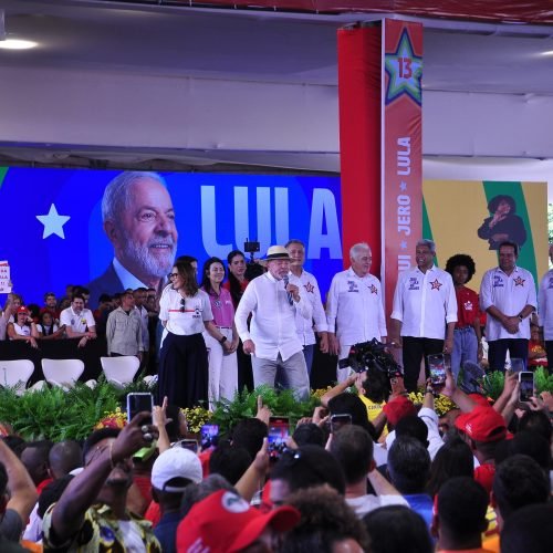 Lula pede votos para Jerônimo, Wagner e Rui e defende legado dos governos do PT na Bahia

Foto: Morgana Montalvão