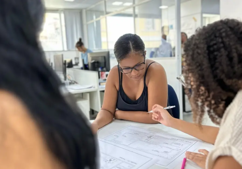 O Escritório Público funciona de segunda a sexta-feira, das 8h30 às 12h e das 13h30 às 16h30