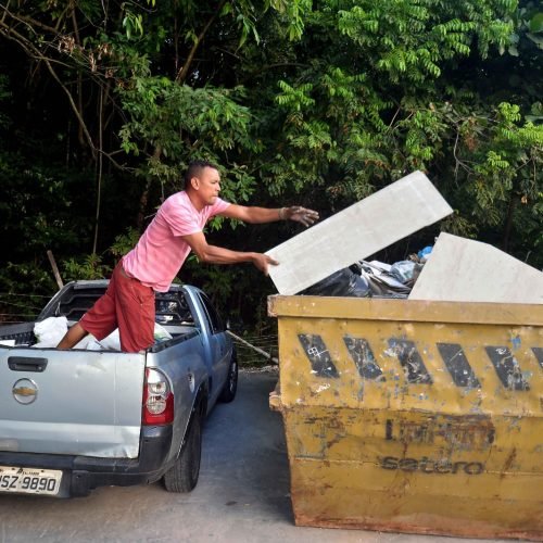Descarte irregular de entulho causa transtornos na cidade e pode gerar multa
 Foto: Jefferson Peixoto / Secom PMS