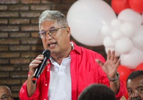 Podem arrancar a placa, mas não apagam a obra nem o futuro que ela abre”, disse o deputado

Foto: reprodução