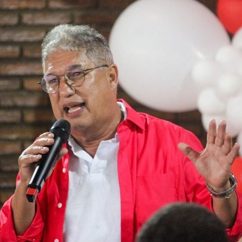 Podem arrancar a placa, mas não apagam a obra nem o futuro que ela abre”, disse o deputado

Foto: reprodução