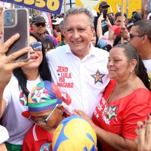 Candidato ao Senado afirmou, em Alagoinhas, que eleição será decisiva para garantir a soberania e a independência do país

Foto: Maína Diniz/Divulgação