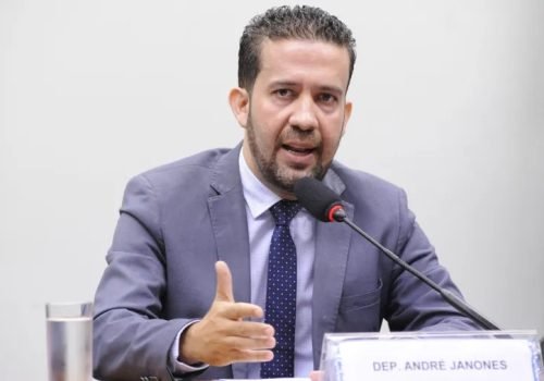 Após nova derrubada do canal Exército do Lula, Janones evita confronto com Nunes Marques e diz confiar na Justiça

Foto: Cleia Viana/Câmara dos Deputados