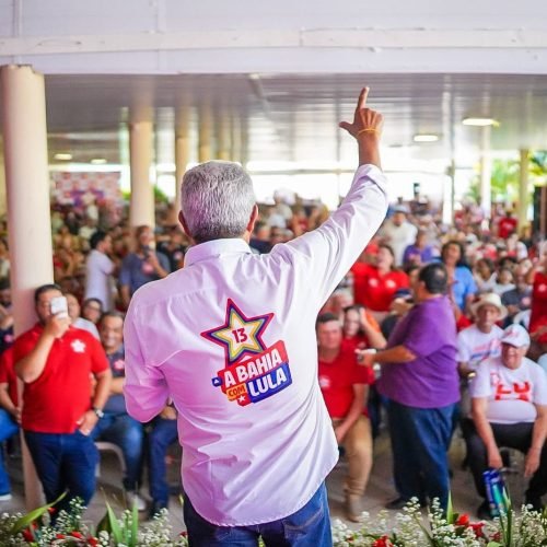 Governador reuniu gestores de seis Territórios de Identidade para intensificar a campanha de Lula na reta final do segundo turno

Foto: Thássio Ramos