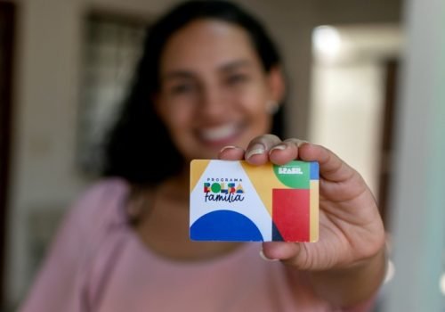 Como costuma ocorrer no Bolsa Família, 84,14% dos responsáveis familiares são mulheres: 15,7 milhões