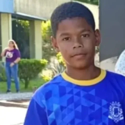 Everton Mikael Bacelar Lima tinha 11 anos e foi  orto a tiros dentro da própria residência  

Foto: Reprodução