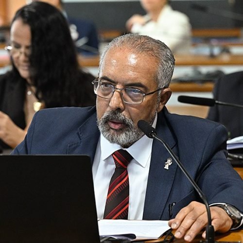 Paulo Paim apresentou relatório favorável ao PL 1.636/2022, que segue para a análise da CCJ


Fonte: Geraldo Magela/Agência Senado