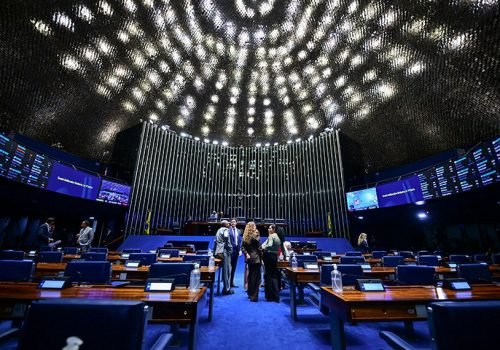 Plenário do Senado em uma das sessões de discussão da proposta

Foto: Ton Molina/Agência Senado