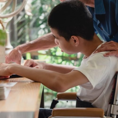LDB prevê regime escolar especial para alunos com problemas de saúde, mas não menciona pessoas com deficiência 

Foto: Depositphotos