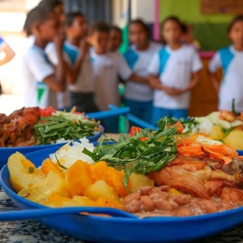 Mais de 85% dos recursos devem ser destinados à compra de itens in natura ou minimamente processados 

Foto: Divulgação/Agência Brasil